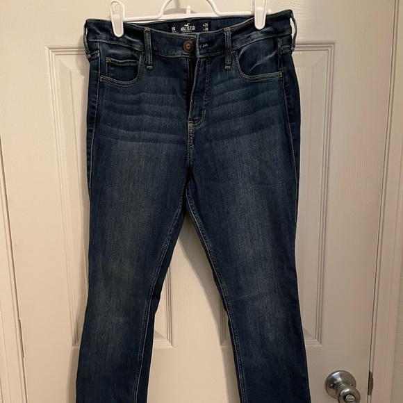 Hollister Jeans 9R - Picture 2 of 3